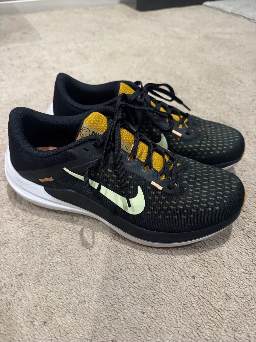 Nike Winflo 10 Men’s Running Shoes - Black with Yellow and Pale Green Accents